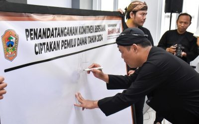 CIPTAKAN PEMILU DAMAI TAHUN 2024, BUPATI : MULAI PAPAHAN HINGGA BEJEN HARUS BERSIH DARI BENDERA PARPOL